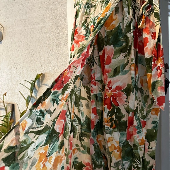 Maxi floral dress size Small - Picture 6 of 7